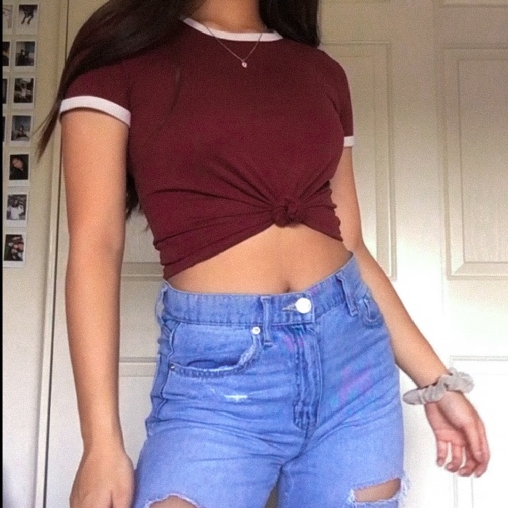 Dark red cropped tee